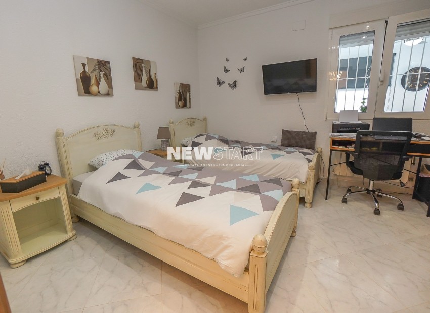 Resale - Detached - La Marina - Urb. La Marina