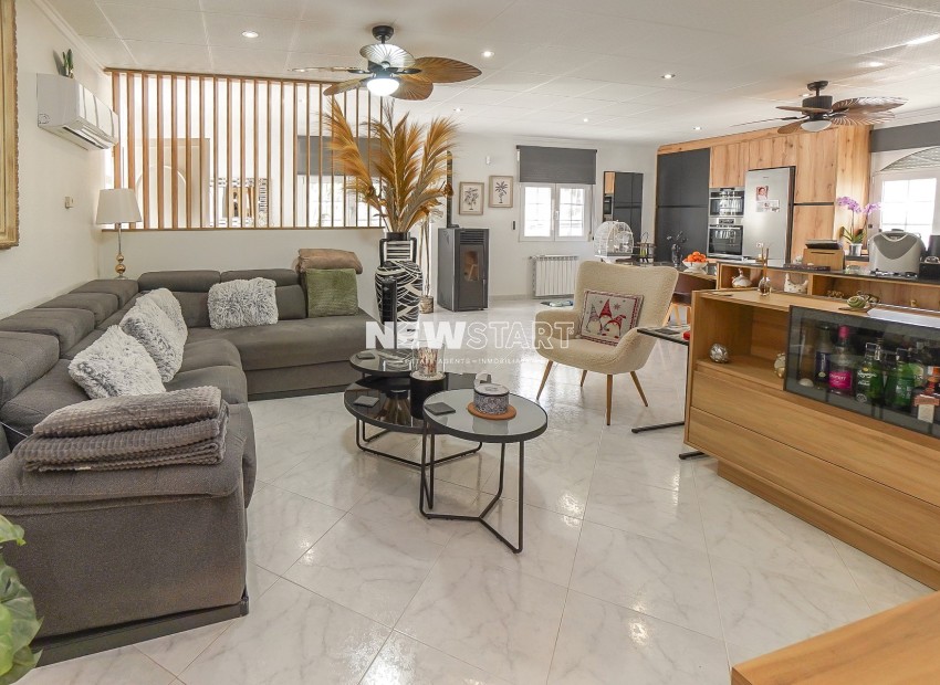 Resale - Detached - La Marina - Urb. La Marina