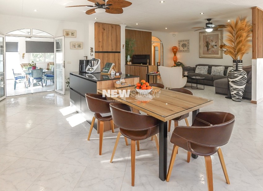 Resale - Detached - La Marina - Urb. La Marina