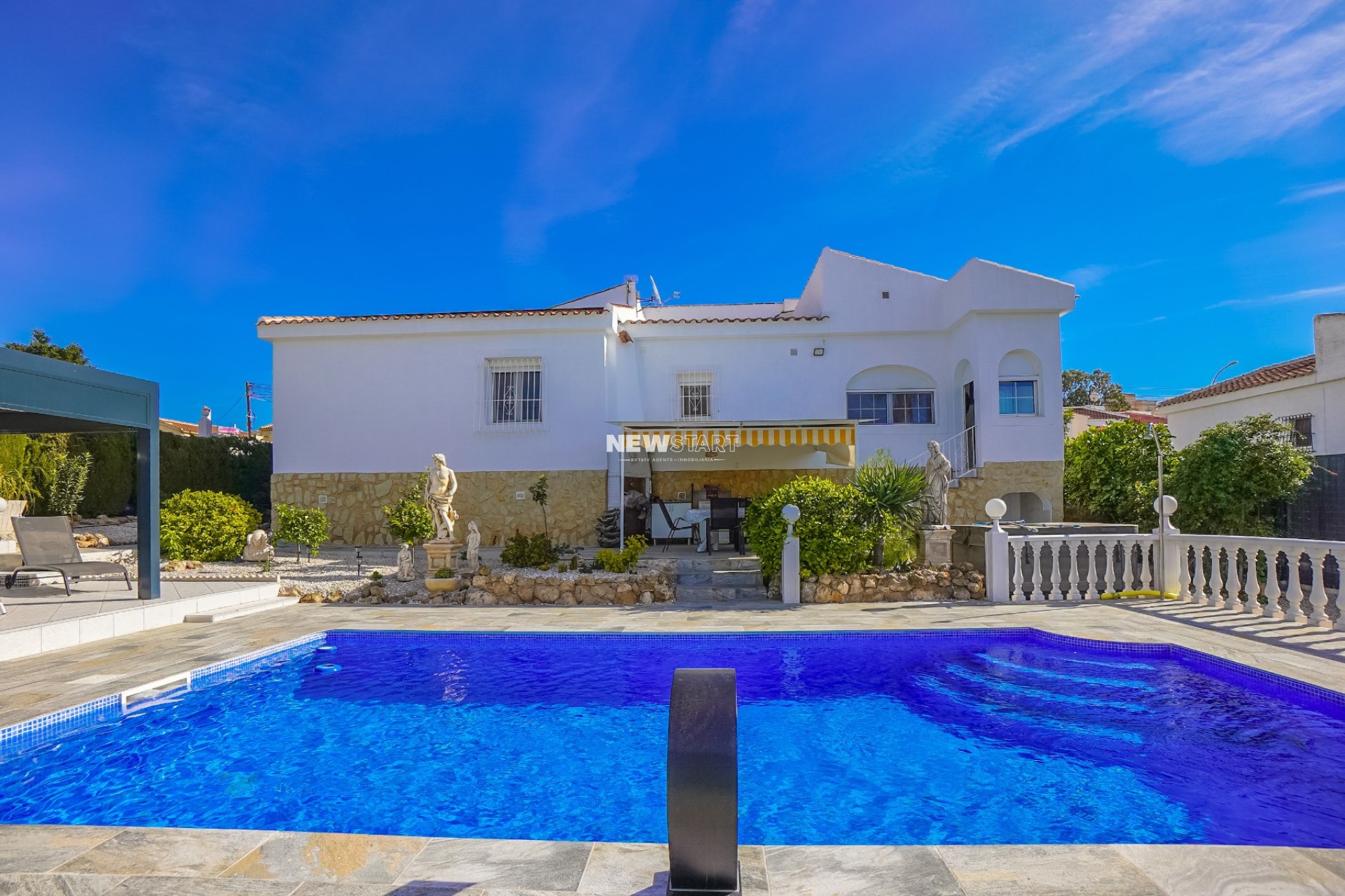 Resale - Detached - La Marina - Urb. La Marina