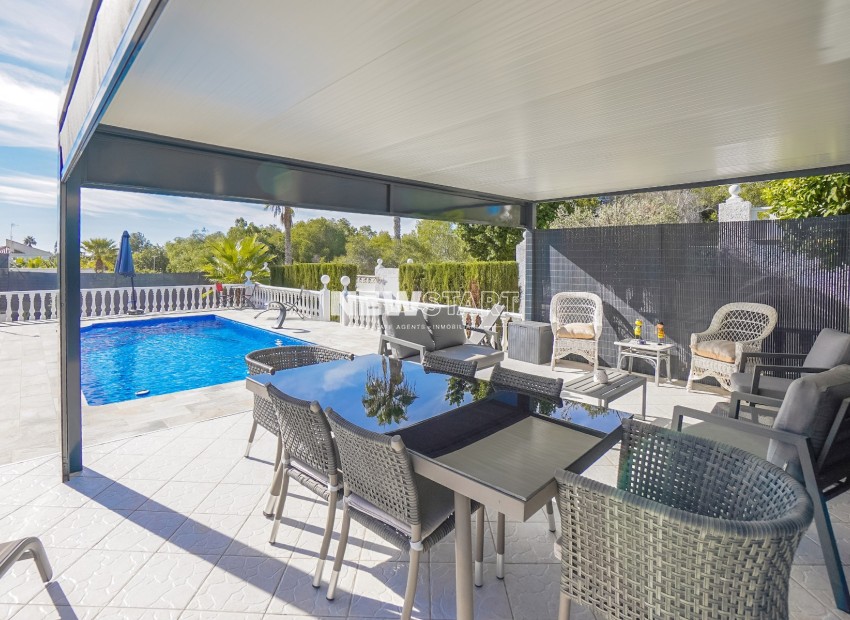 Resale - Detached - La Marina - Urb. La Marina