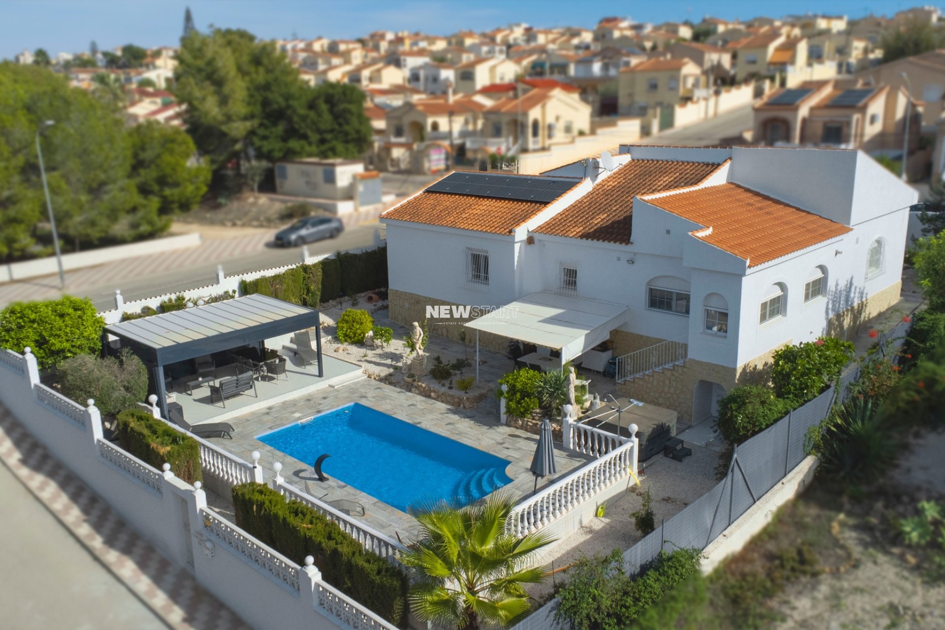 Resale - Detached - La Marina - Urb. La Marina