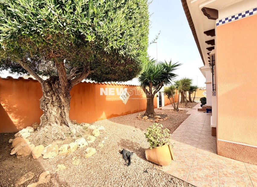 Resale - Detached - La Marina - Urb. La Marina