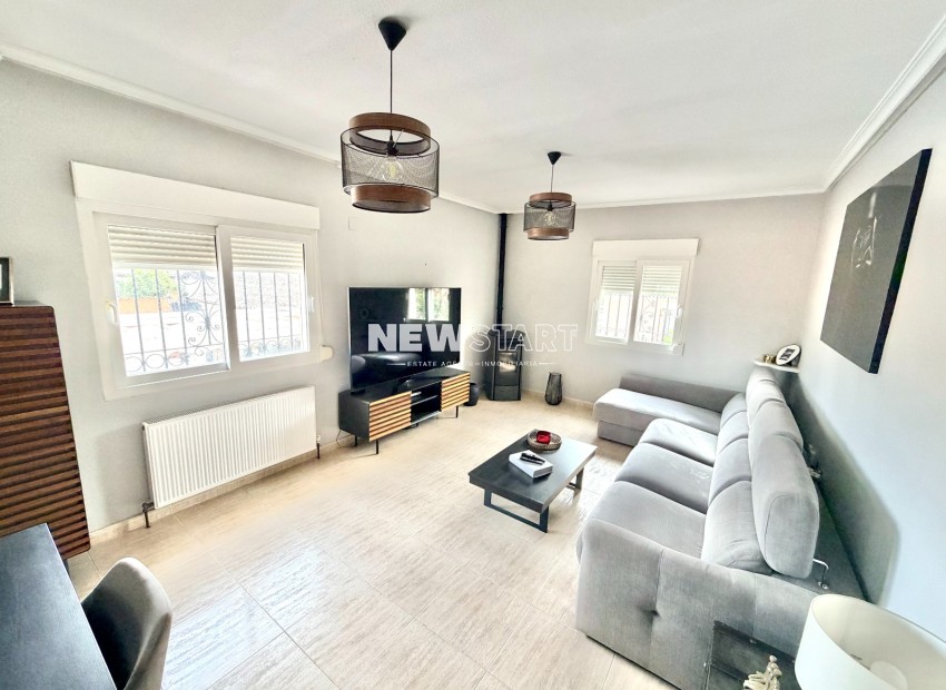 Resale - Detached - La Marina - Urb. La Marina