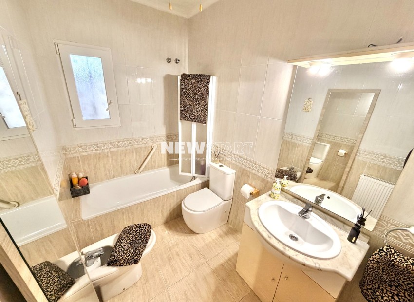 Resale - Detached - La Marina - Urb. La Marina