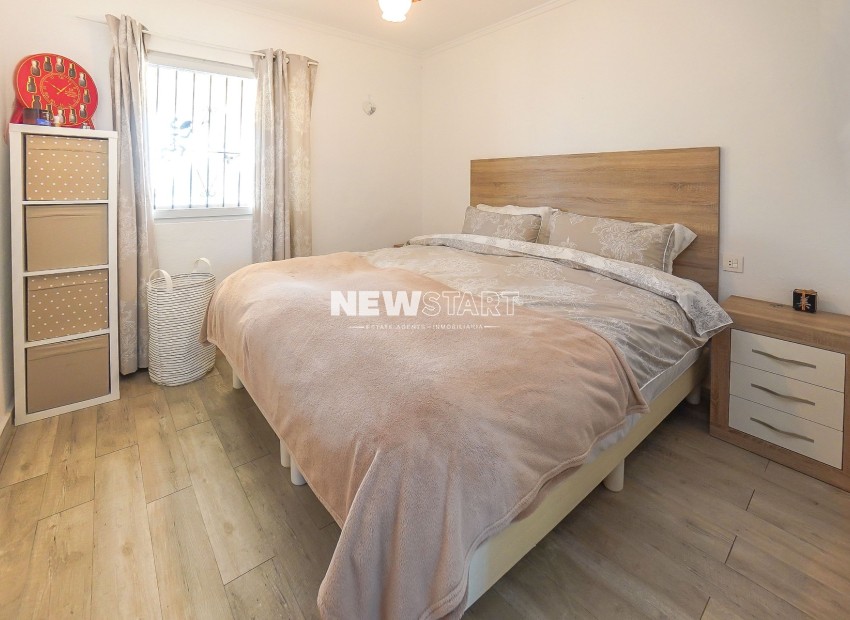 Resale - Detached - La Marina - Urb. La Marina