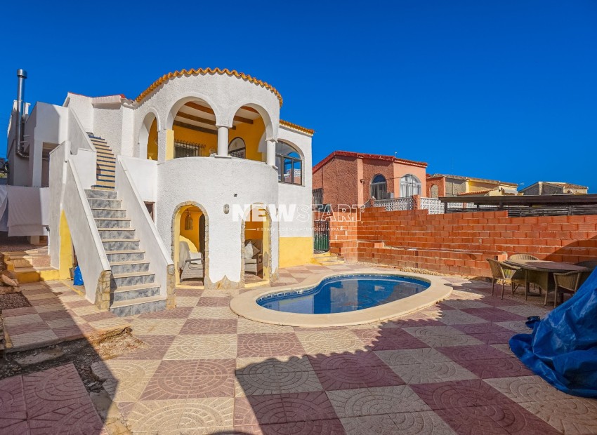 Resale - Detached - La Marina - Urb. La Marina