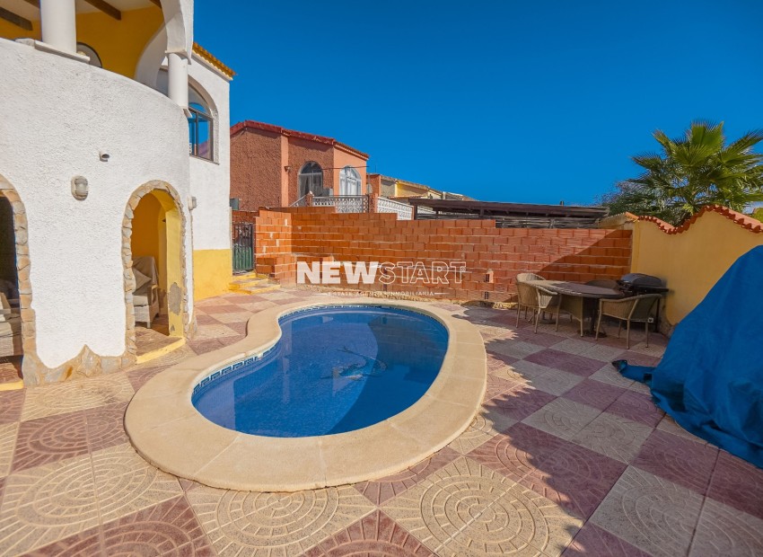 Resale - Detached - La Marina - Urb. La Marina