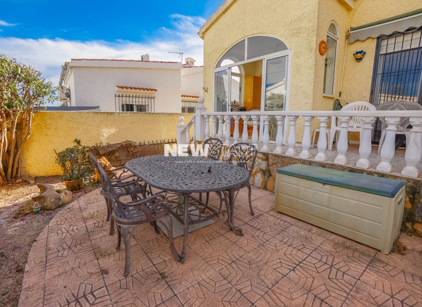 Resale - Detached - La Marina - Urb. La Marina