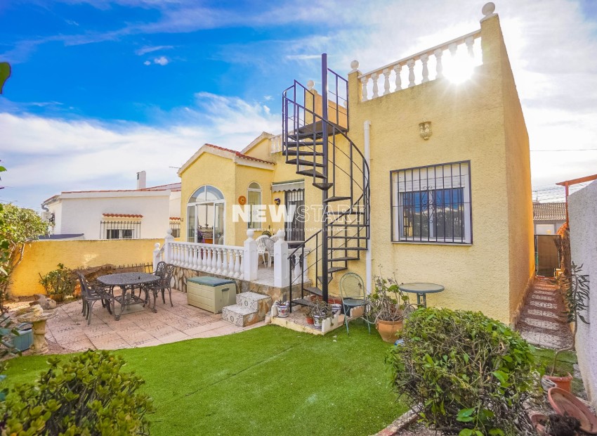 Resale - Detached - La Marina - Urb. La Marina