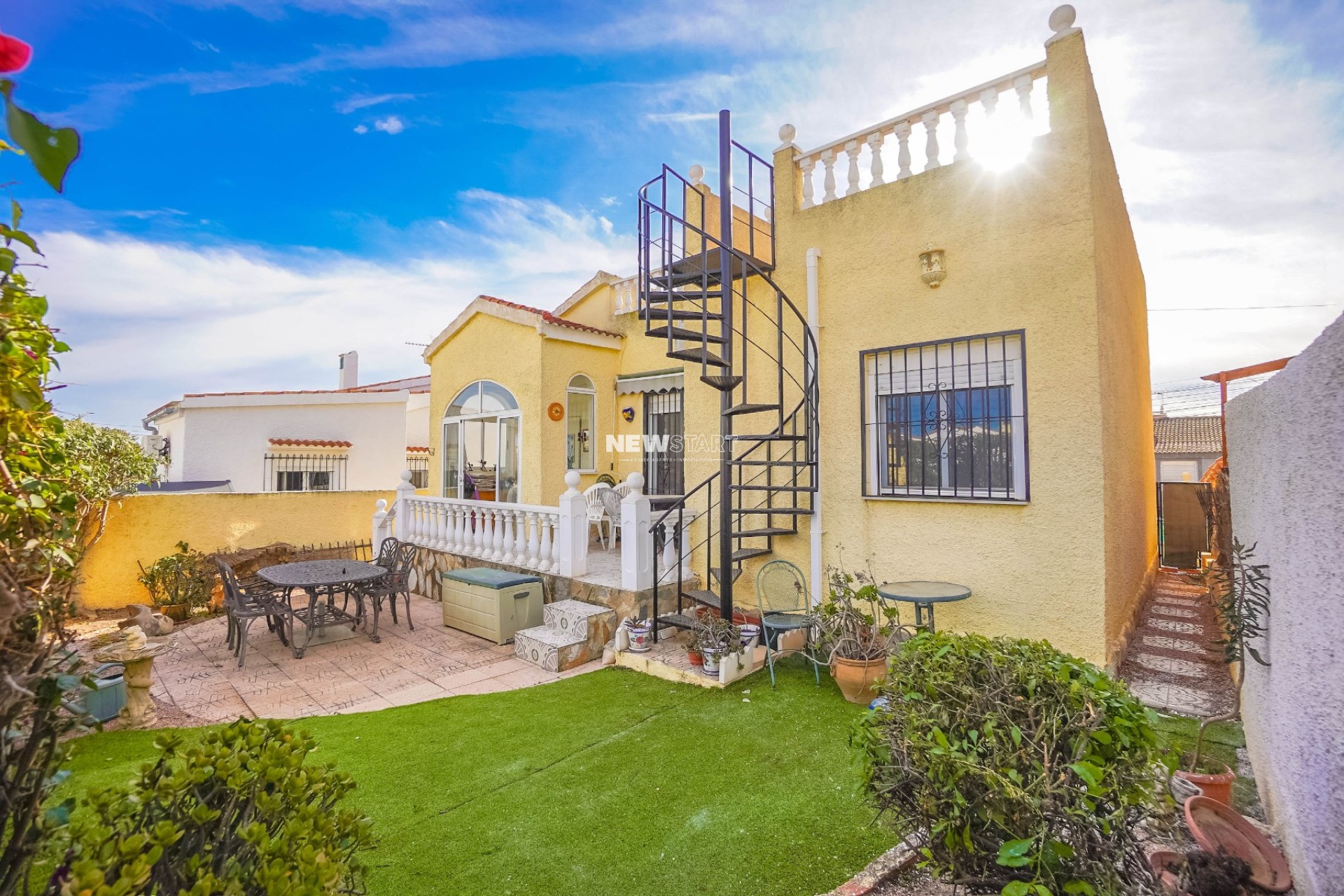 Resale - Detached - La Marina - Urb. La Marina