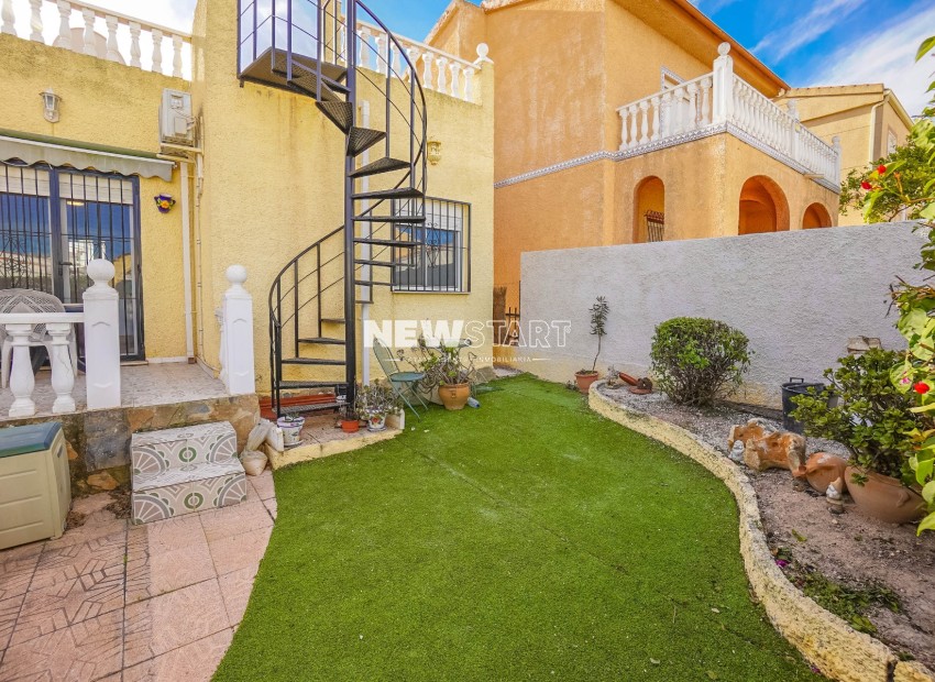 Resale - Detached - La Marina - Urb. La Marina