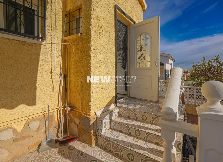 Resale - Detached - La Marina - Urb. La Marina