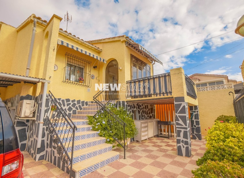 Resale - Detached - La Marina - Urb. La Marina