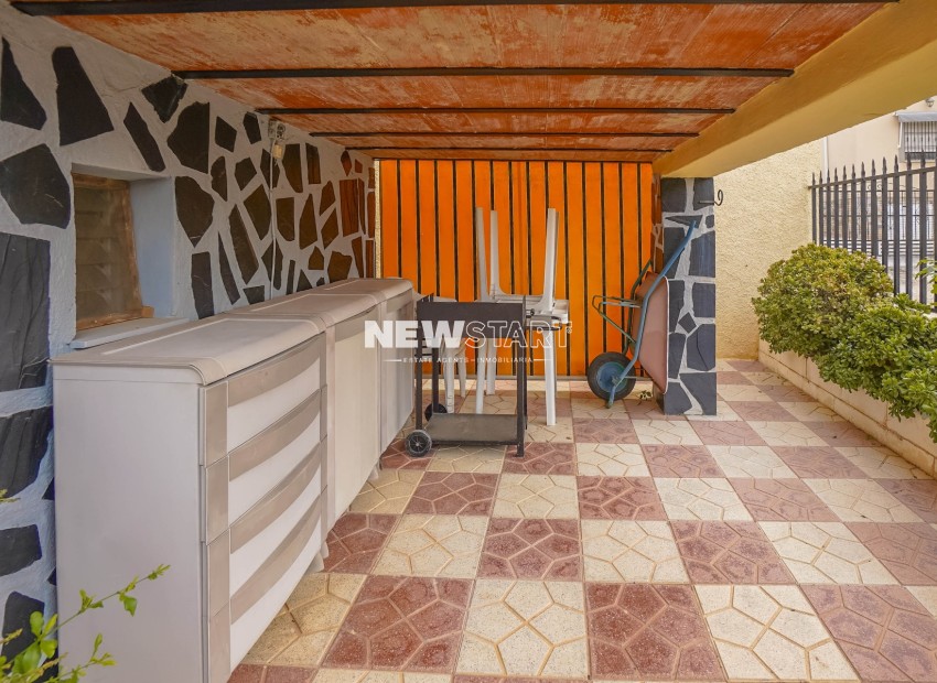 Resale - Detached - La Marina - Urb. La Marina