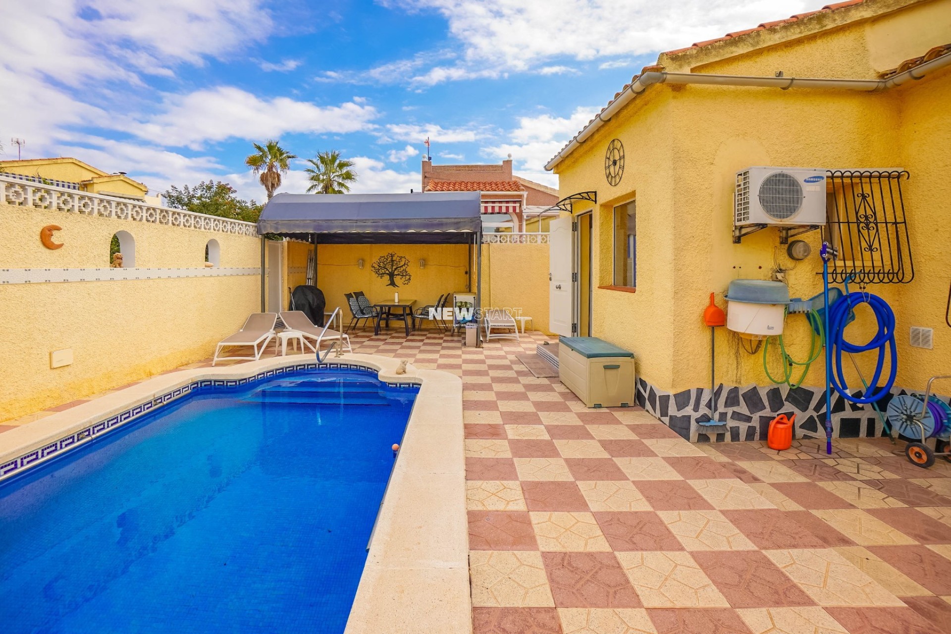 Resale - Detached - La Marina - Urb. La Marina