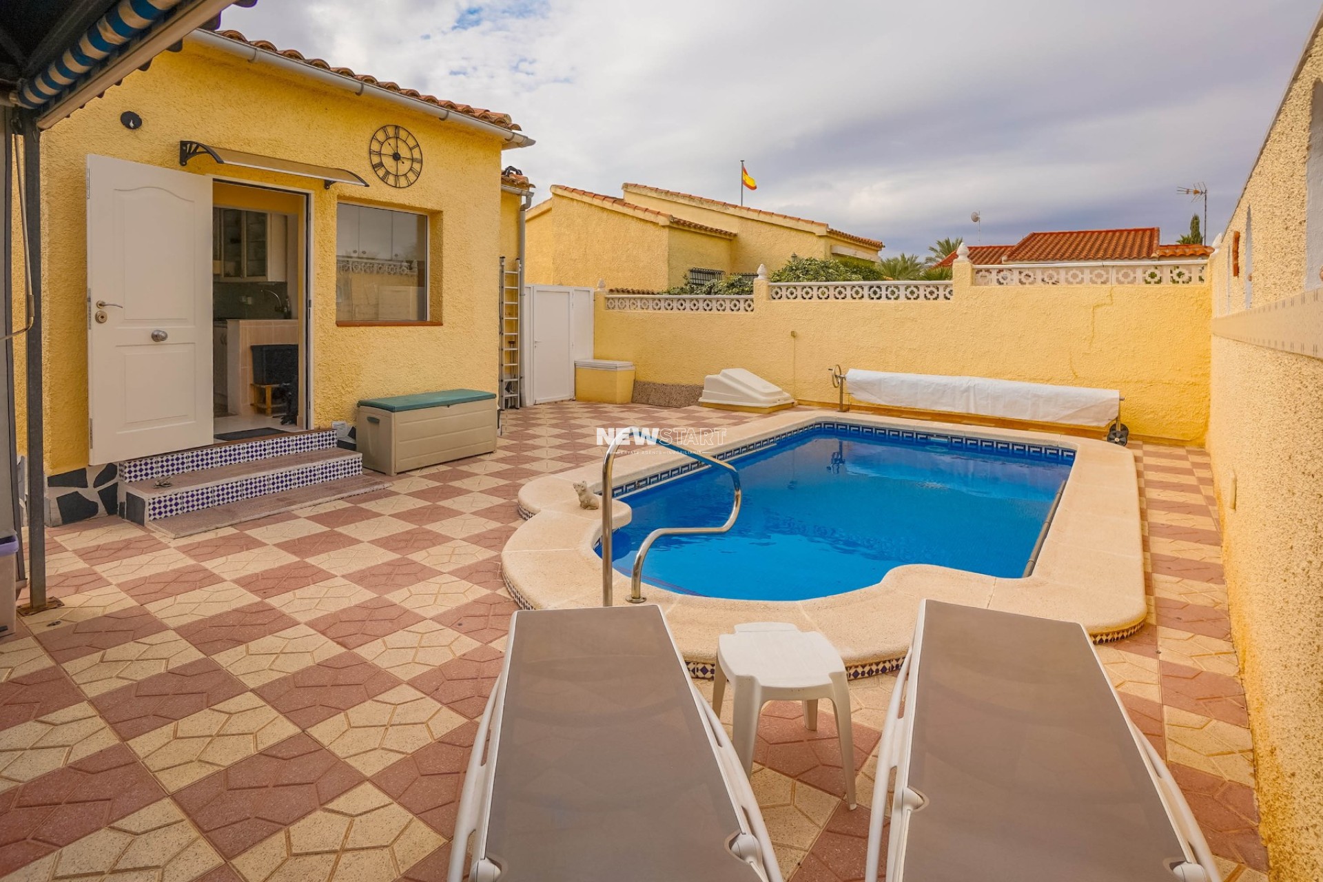 Resale - Detached - La Marina - Urb. La Marina