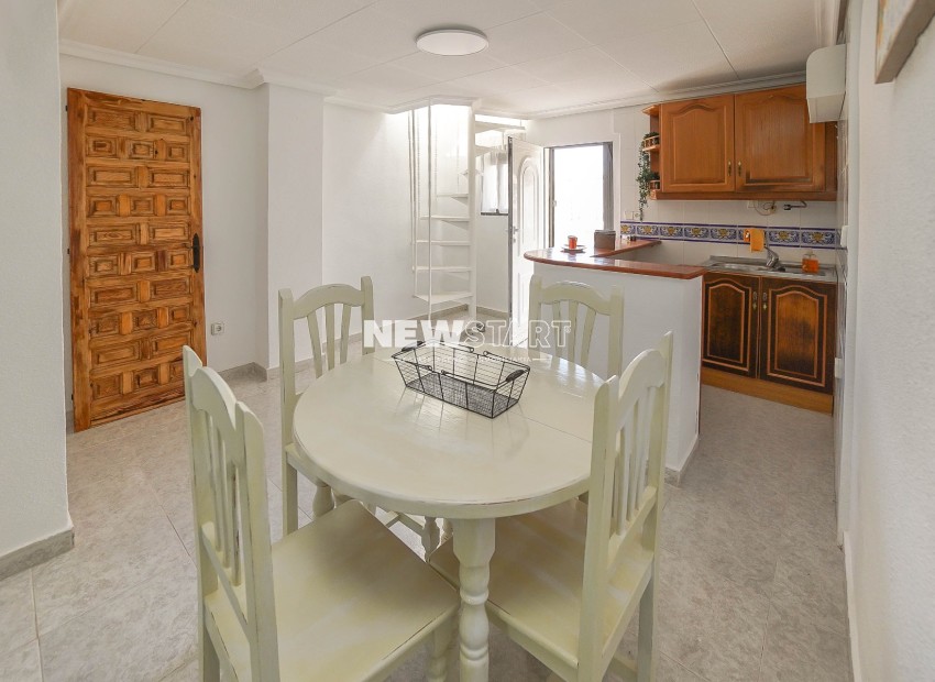 Resale - Detached - La Marina - Urb. La Marina