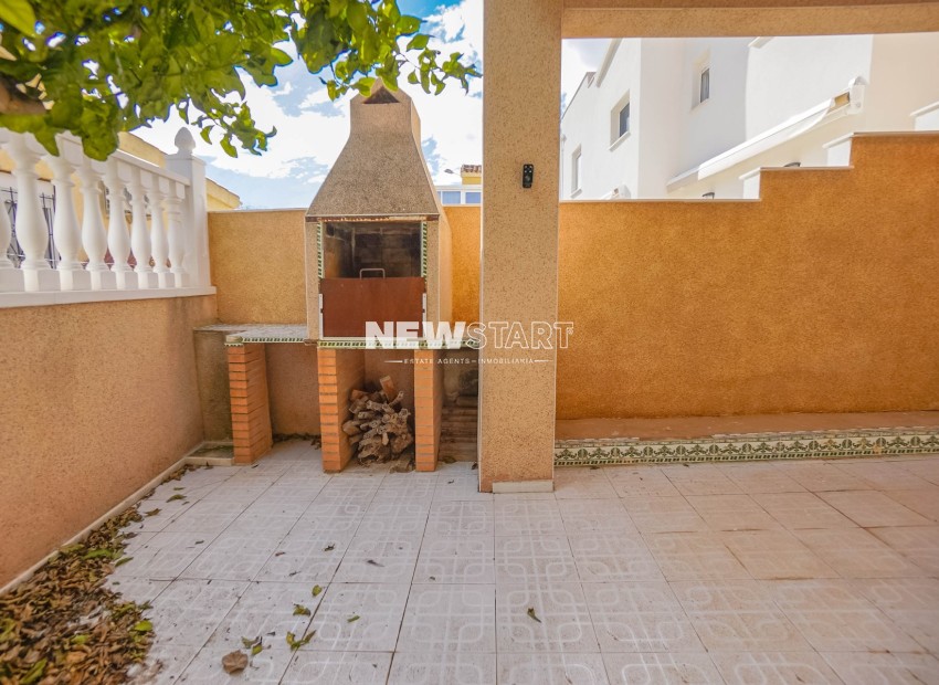 Resale - Detached - La Marina - Urb. La Marina