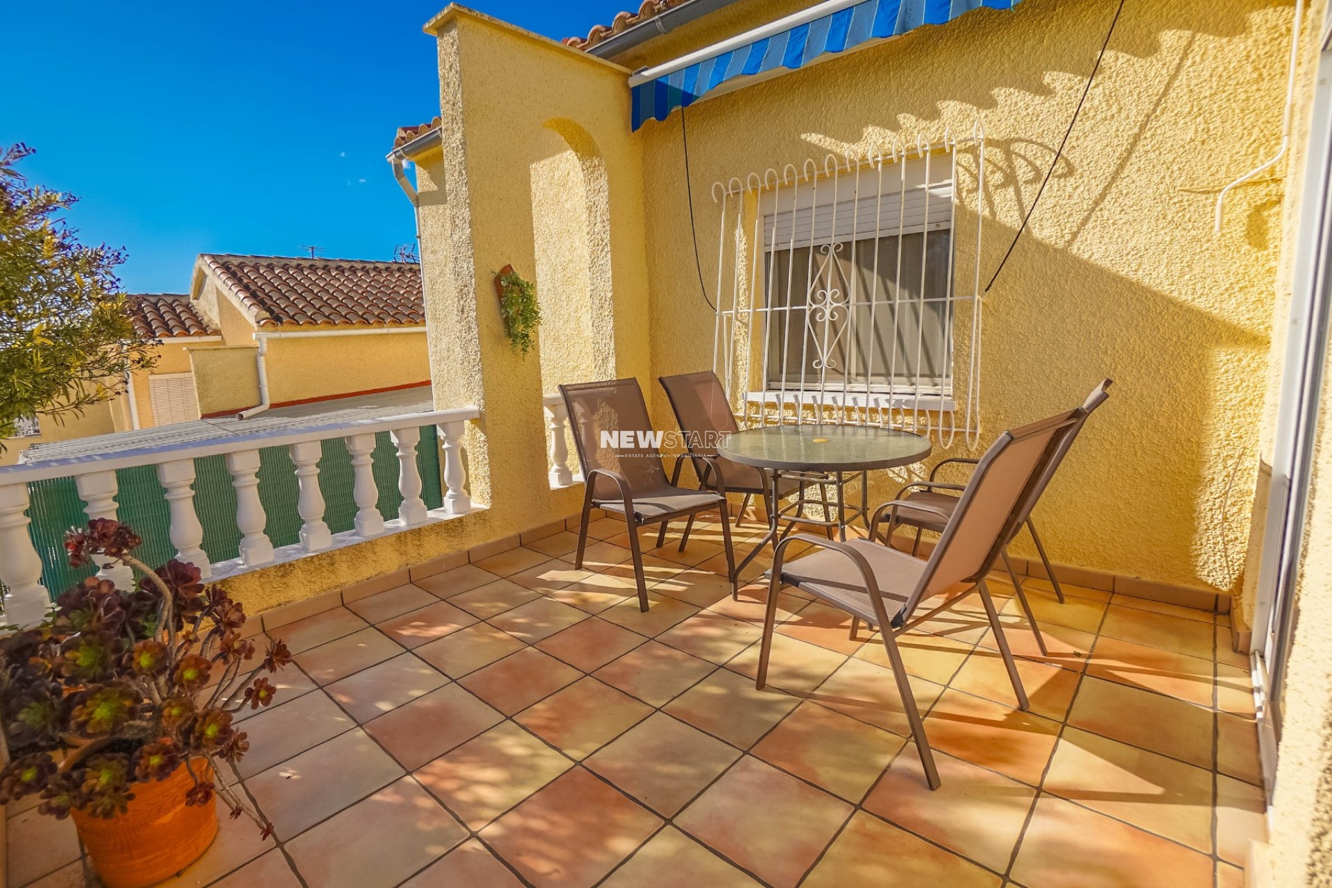 Resale - Detached - La Marina - Urb. La Marina