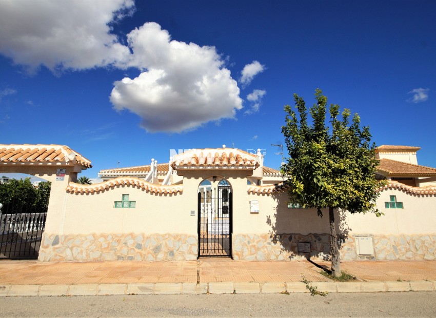 Resale - Detached - La Marina - Urb. La Marina