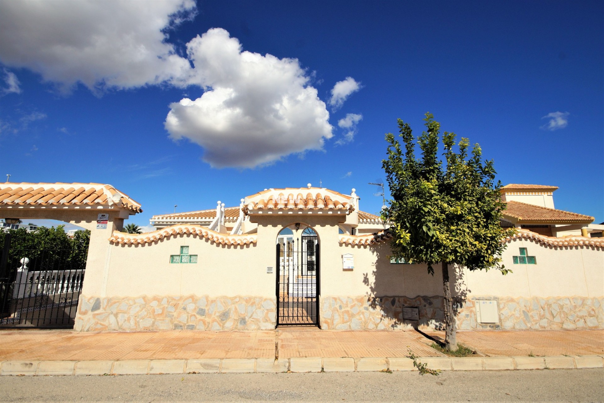 Resale - Detached - La Marina - Urb. La Marina