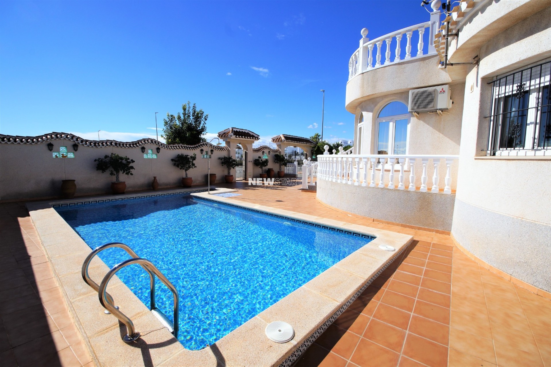 Resale - Detached - La Marina - Urb. La Marina