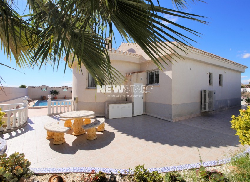 Resale - Detached - La Marina - Urb. La Marina