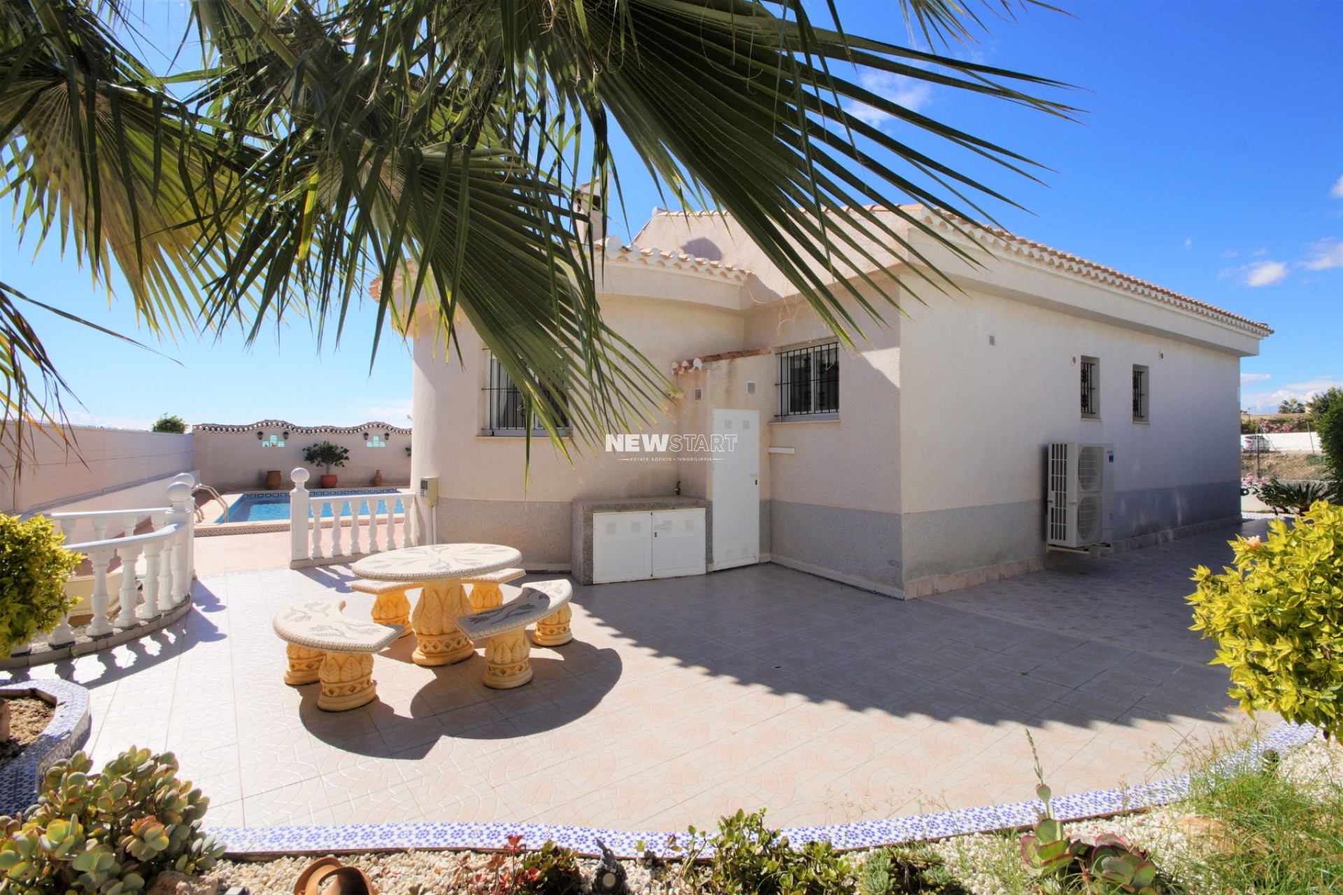 Resale - Detached - La Marina - Urb. La Marina