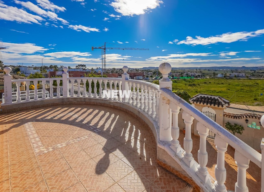 Resale - Detached - La Marina - Urb. La Marina