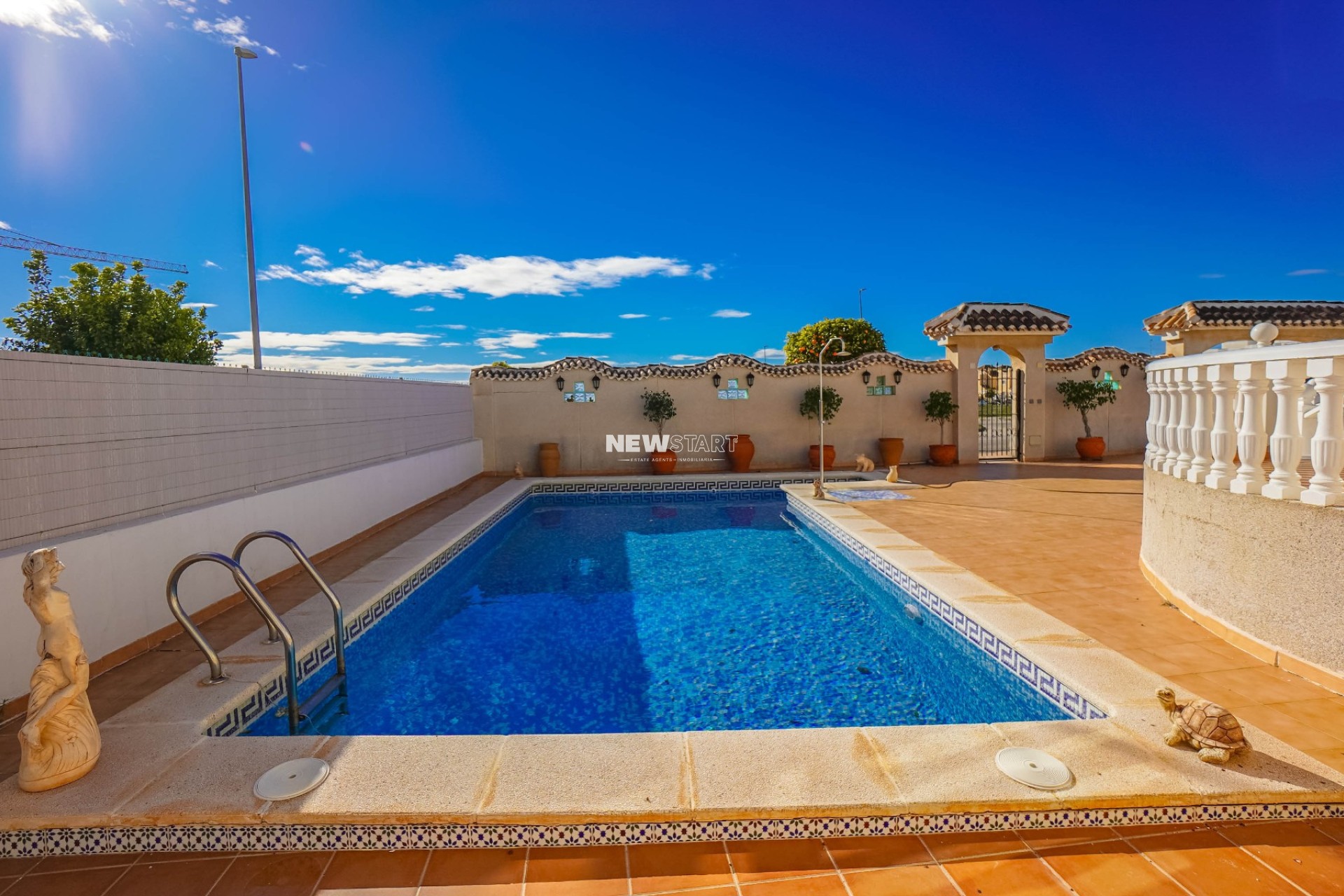 Resale - Detached - La Marina - Urb. La Marina