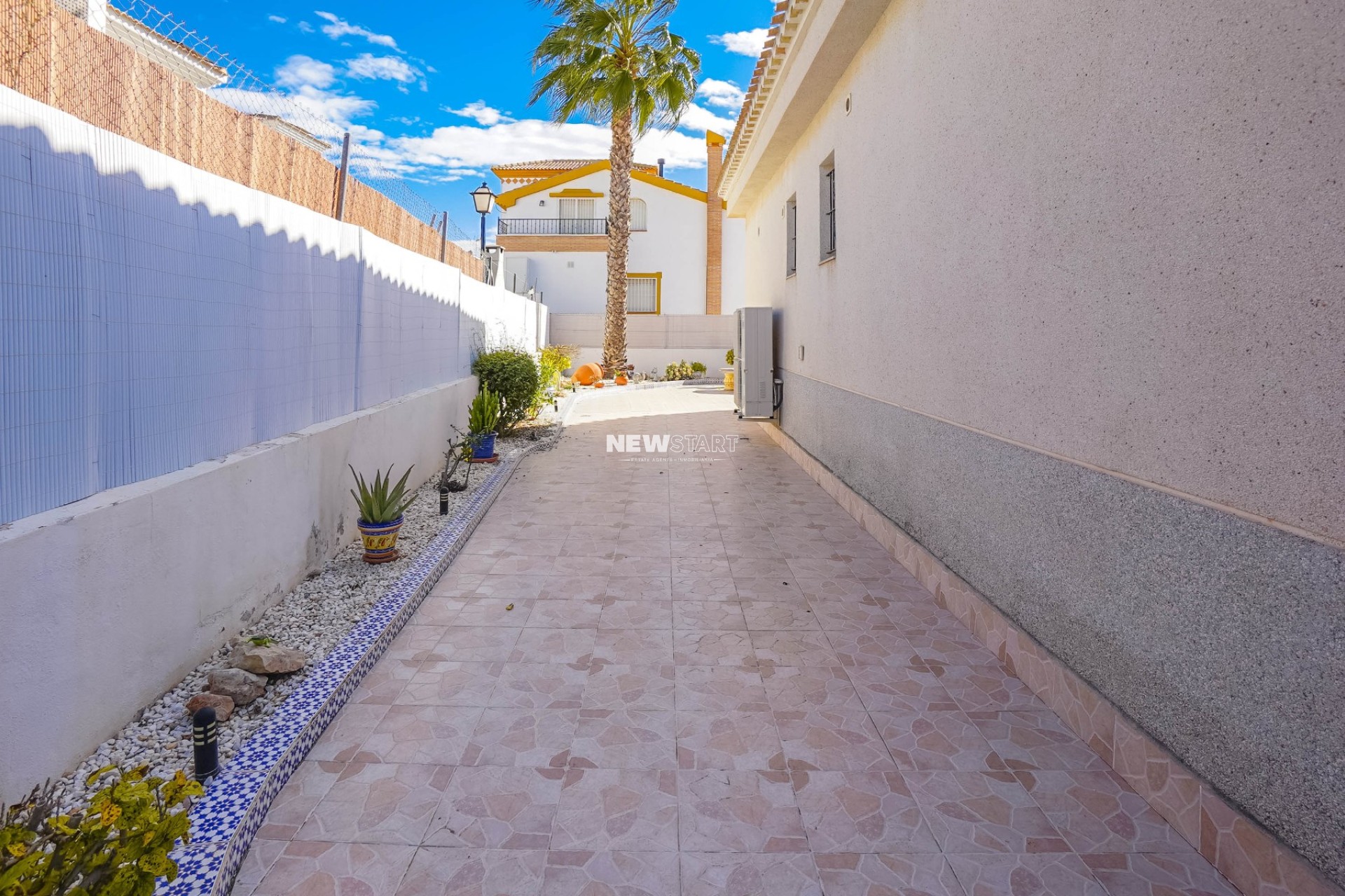 Resale - Detached - La Marina - Urb. La Marina