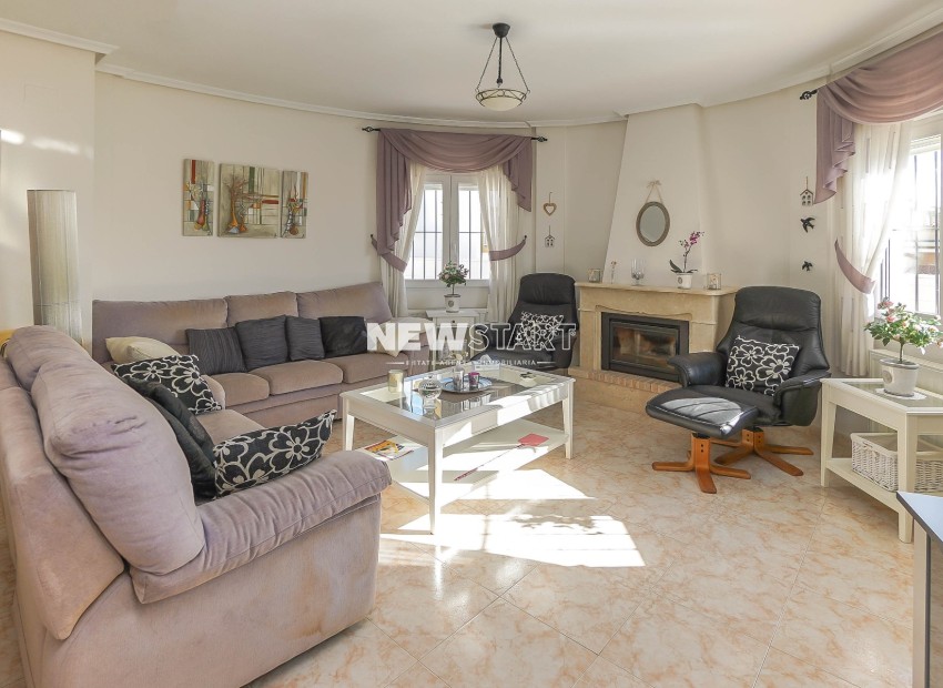 Resale - Detached - La Marina - Urb. La Marina