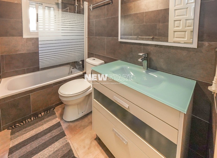 Resale - Detached - La Marina - Urb. La Marina