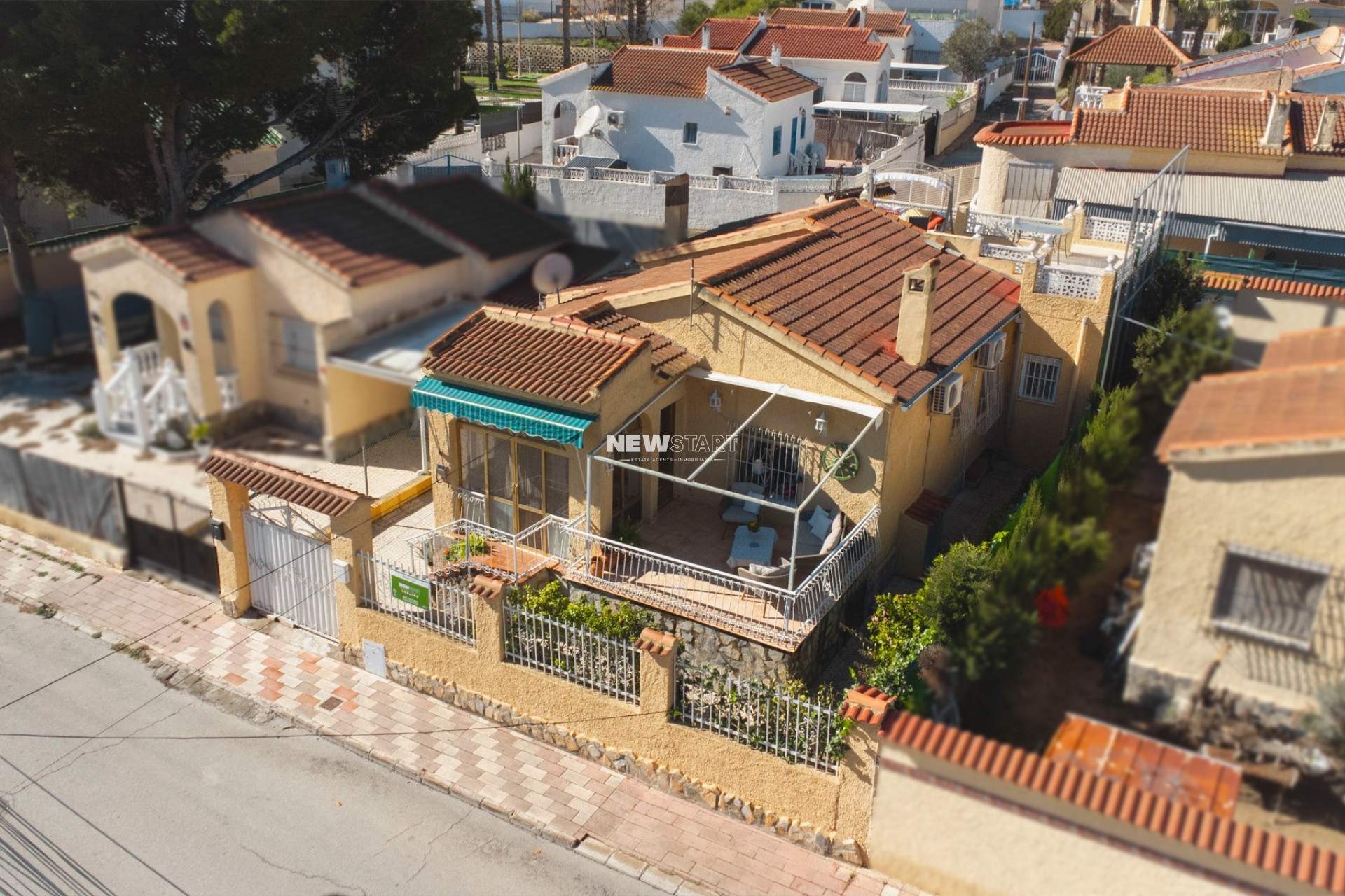 Resale - Detached - La Marina - Urb. La Marina