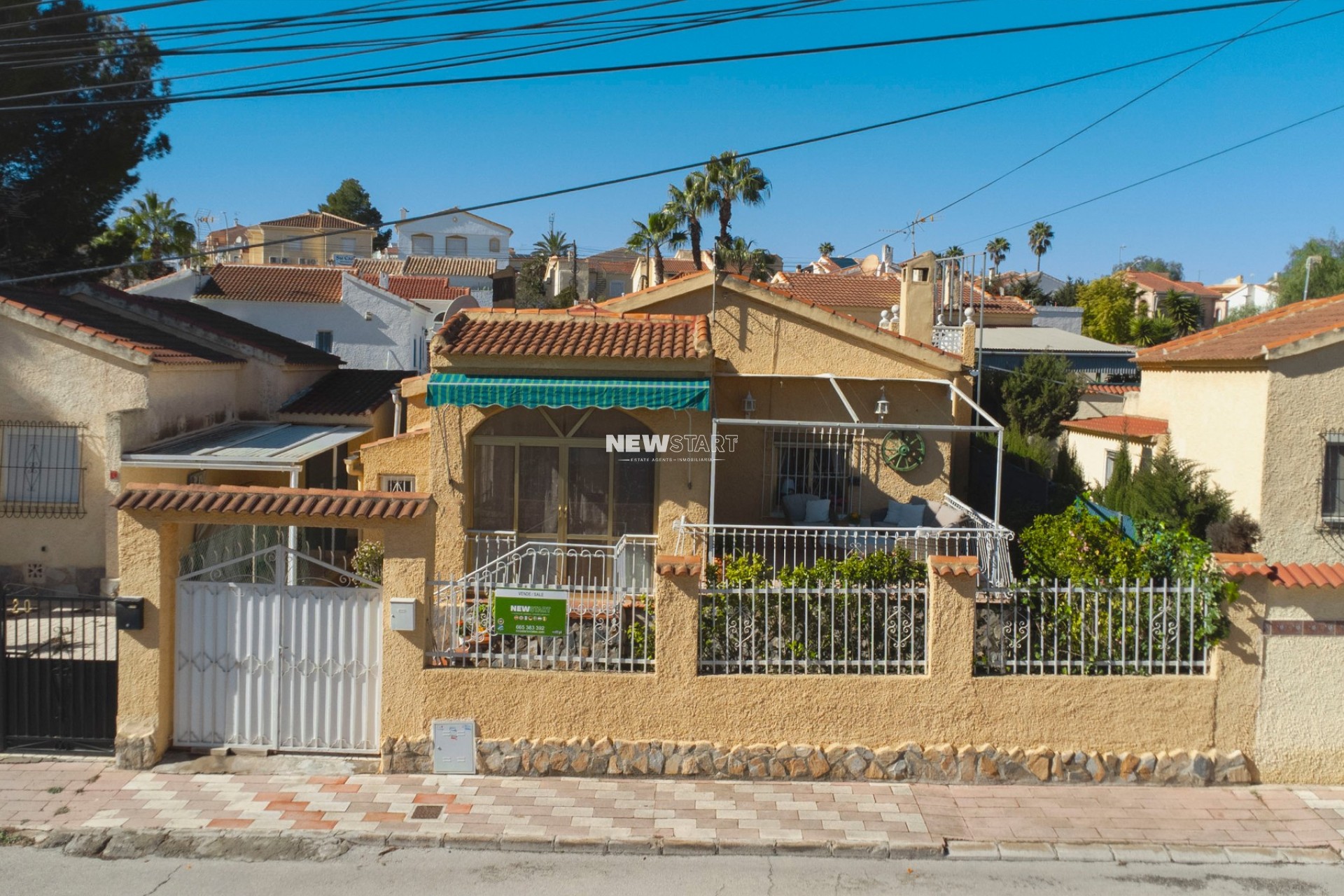 Resale - Detached - La Marina - Urb. La Marina