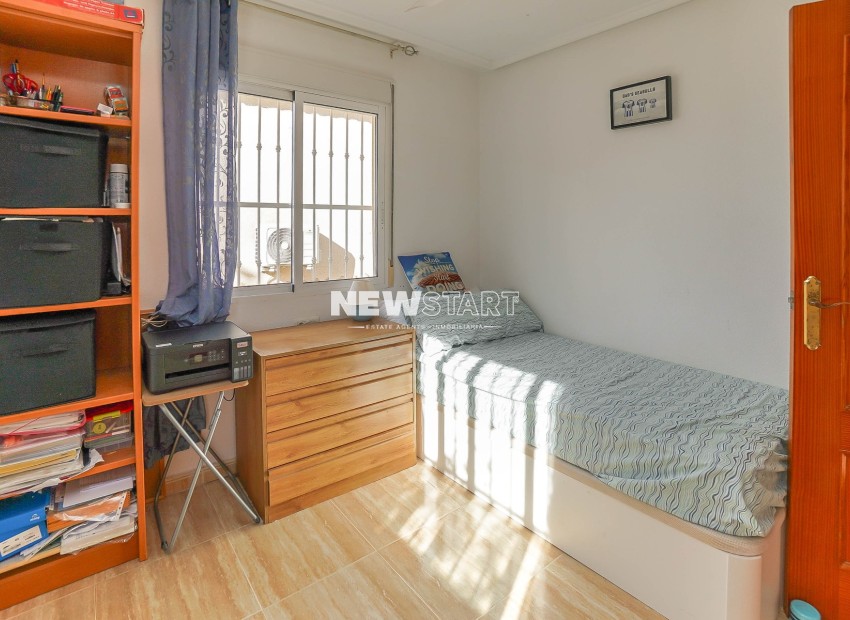 Resale - Detached - La Marina - Urb. La Marina