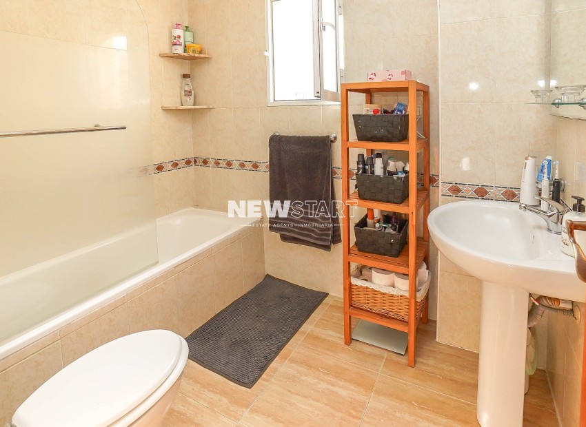 Resale - Detached - La Marina - Urb. La Marina