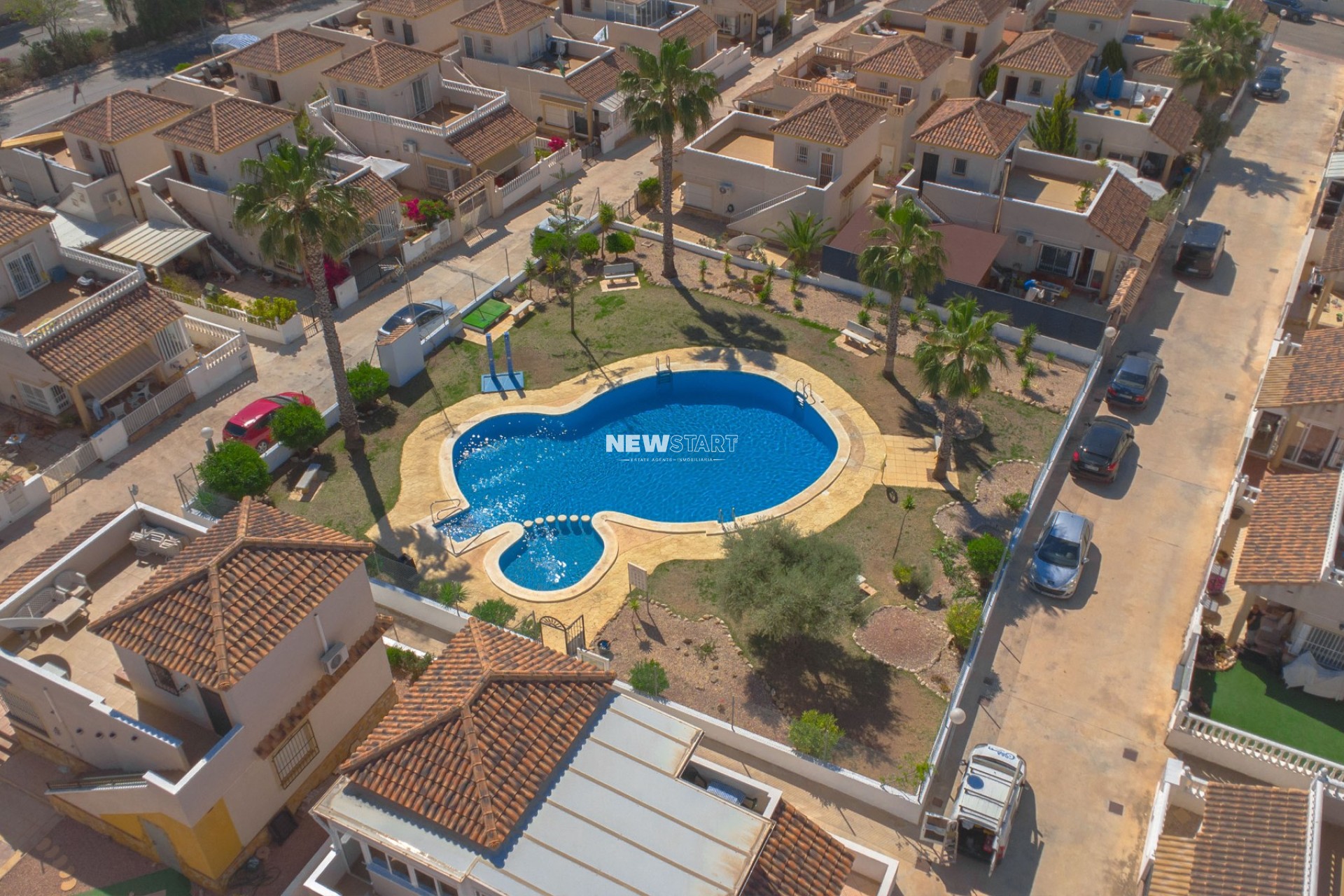 Resale - Detached - La Marina - Urb. La Marina