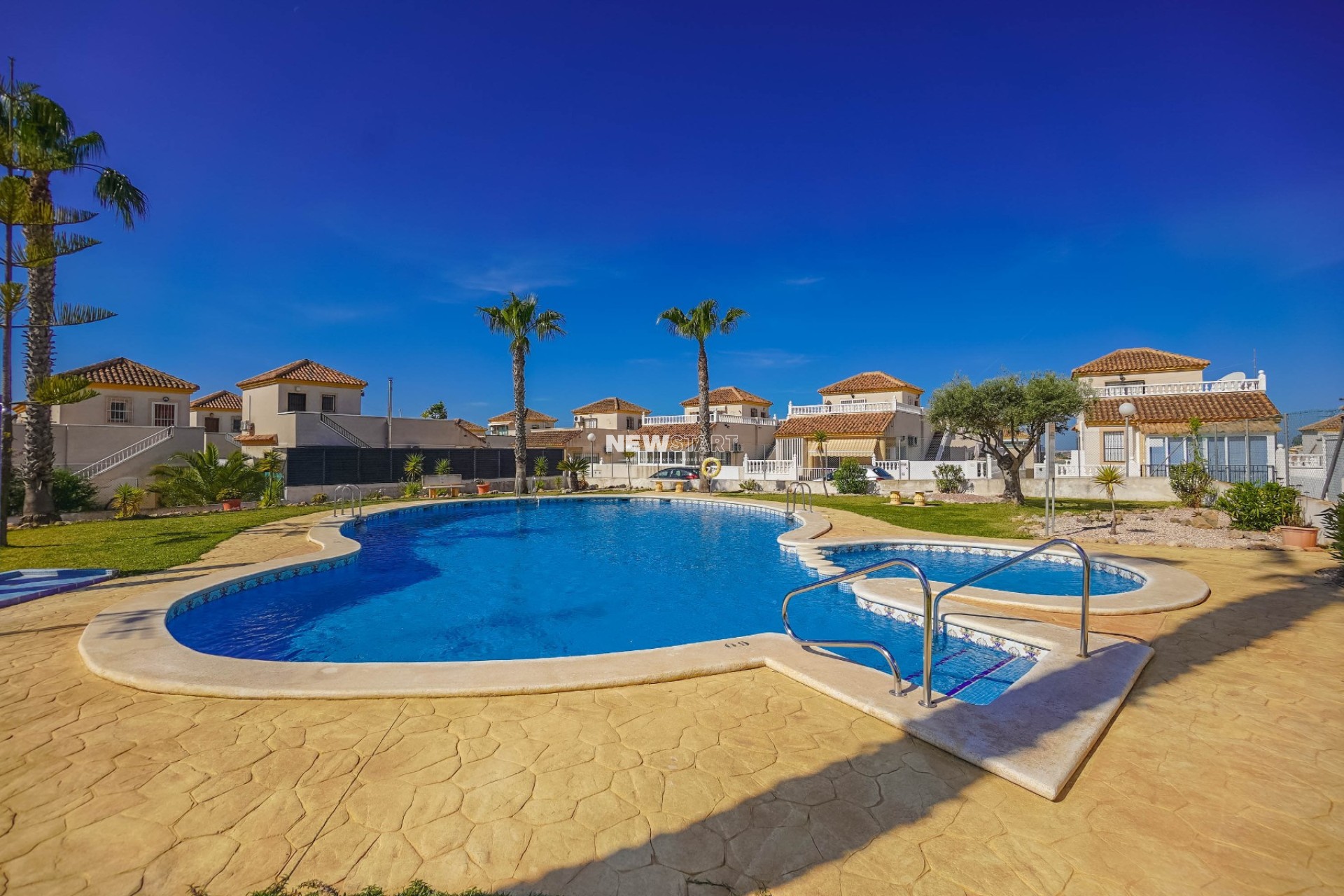 Resale - Detached - La Marina - Urb. La Marina