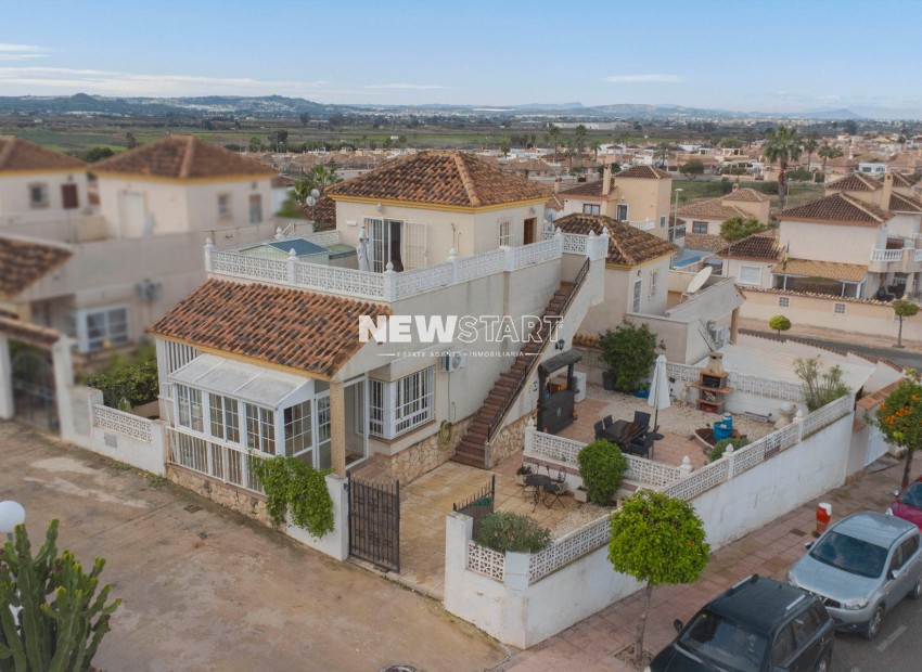 Resale - Detached - La Marina - Urb. La Marina