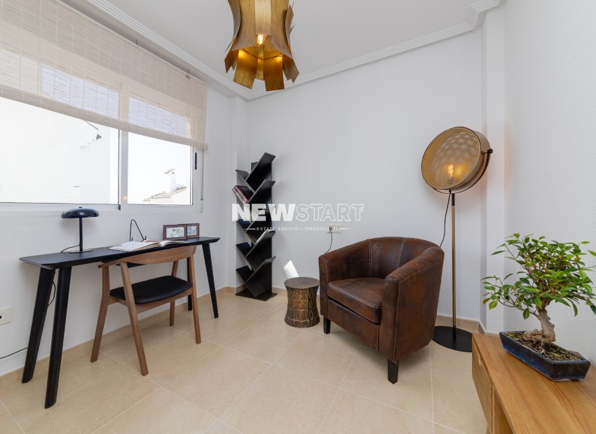 Resale - Detached - La Marina - Urb. La Marina