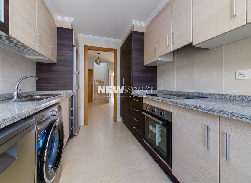 Resale - Detached - La Marina - Urb. La Marina