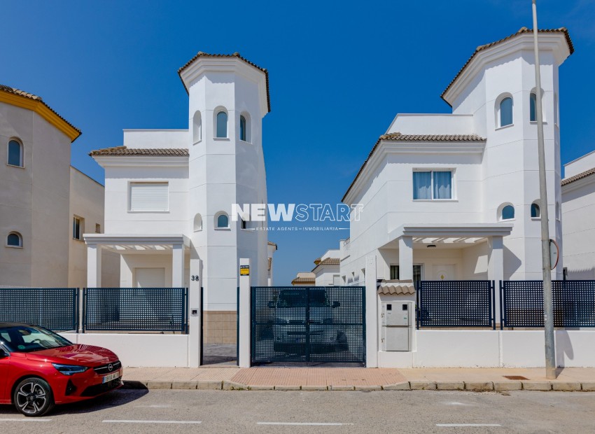 Resale - Detached - La Marina - Urb. La Marina