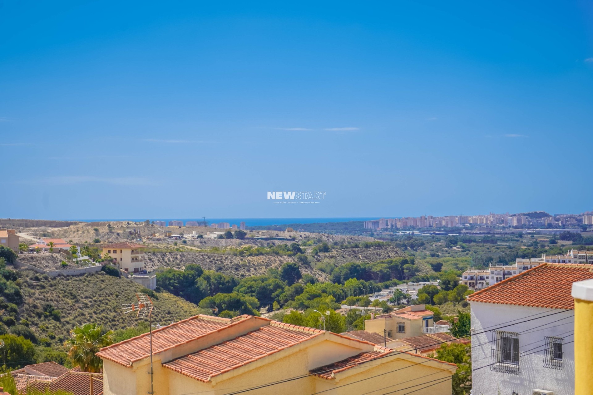 Resale - Detached - La Marina - Urb. La Marina