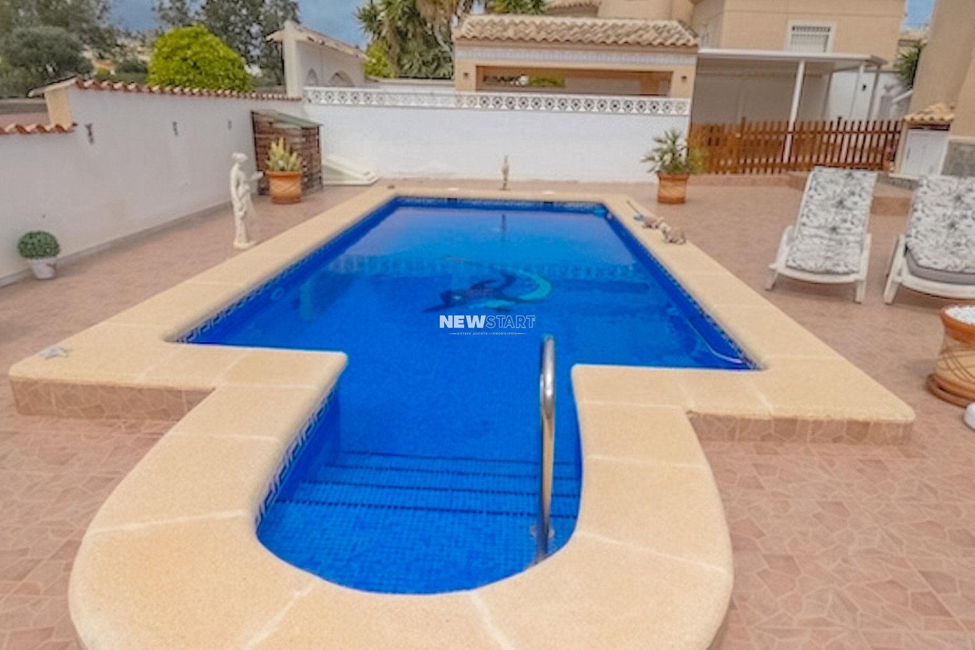 Resale - Detached - La Marina - Urb. La Marina