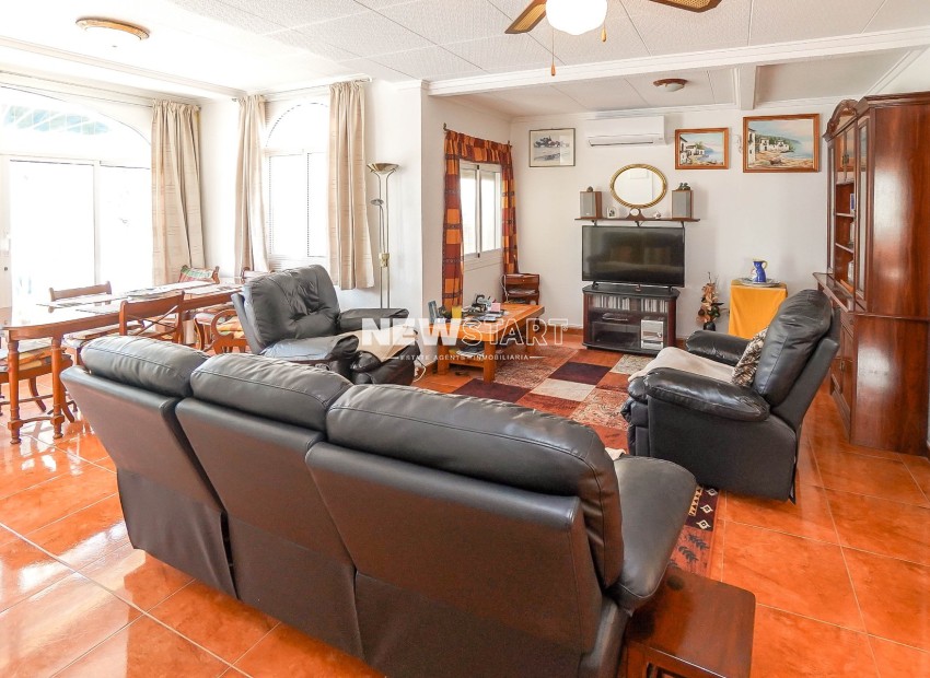 Resale - Detached - La Marina - Urb. La Marina