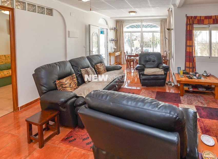 Resale - Detached - La Marina - Urb. La Marina