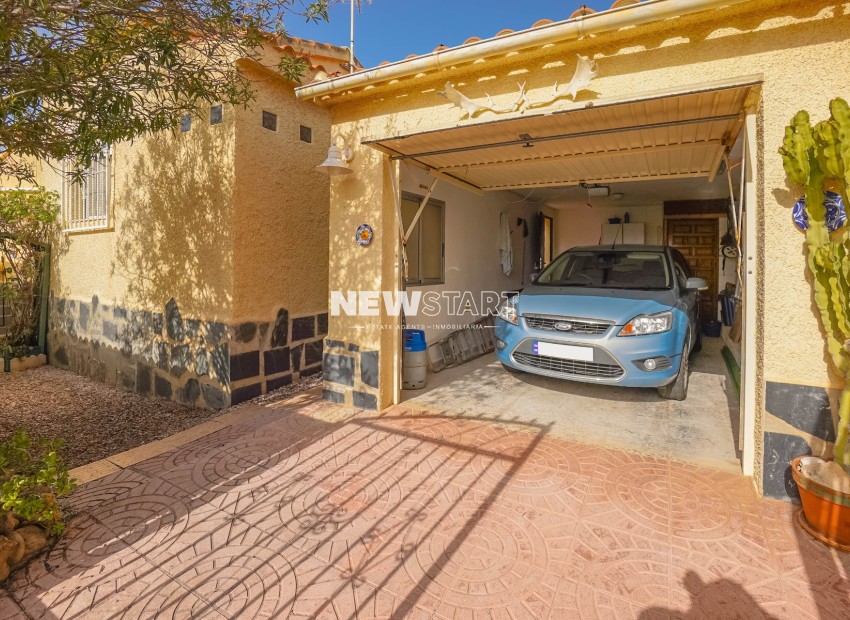 Resale - Detached - La Marina - Urb. La Marina