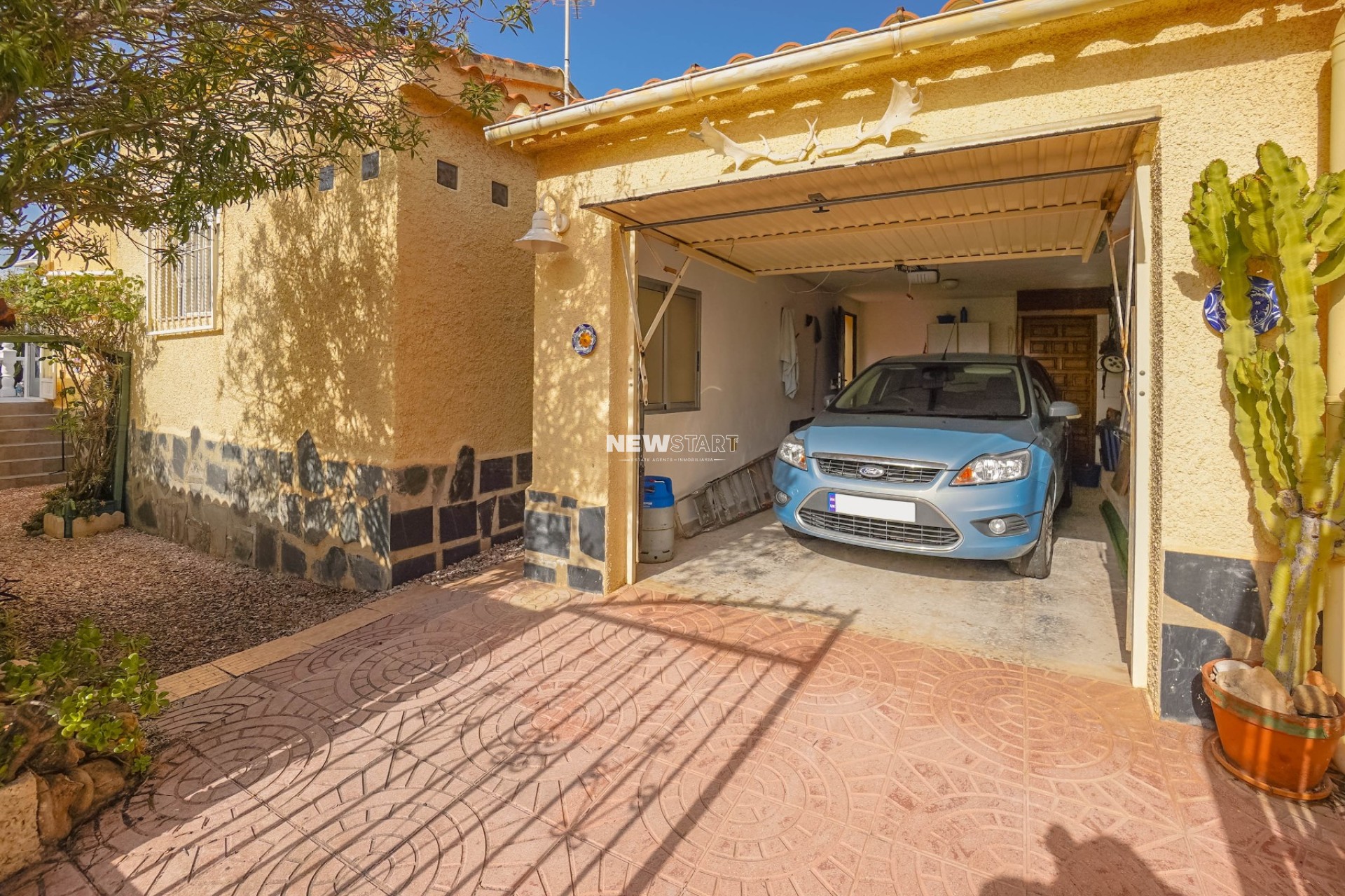 Resale - Detached - La Marina - Urb. La Marina